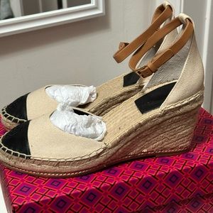 NIB Tory Burch Cream & Black Colorblock Espadrille Wedge size 8